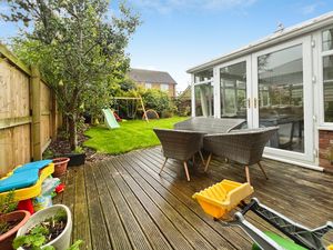 Decking Area- click for photo gallery